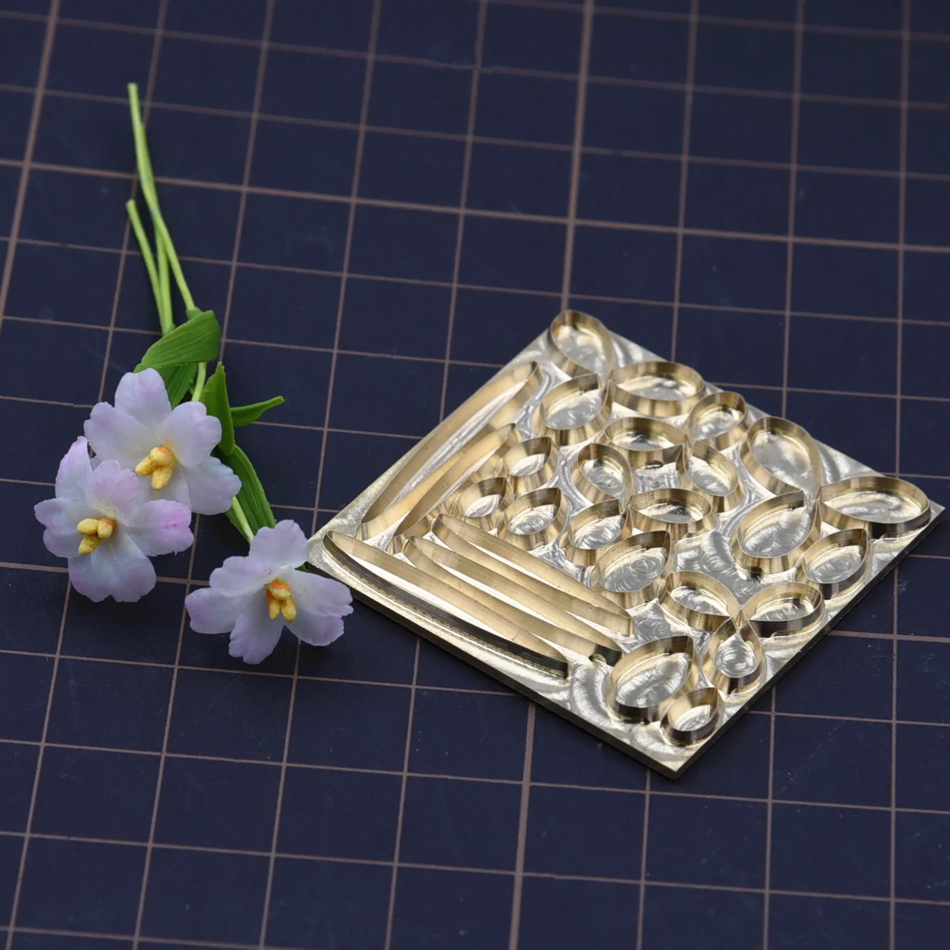 

Pottery Resin Clay Mini Artficial Flower DIY Cutting Mold