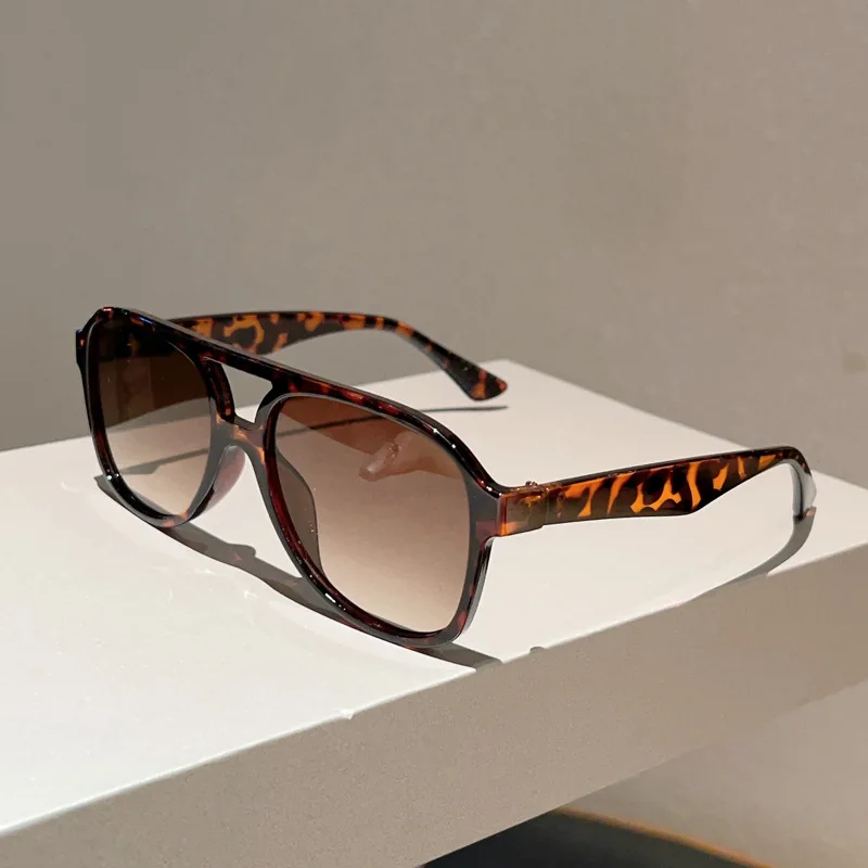 2026 Neue Doppelbrücken-Retro-Sonnenbrille Unisex Modisch und Vielseitig Froschaugen-Pilotenbrille mit Eckigem Rahmen UV400 – Detail 18