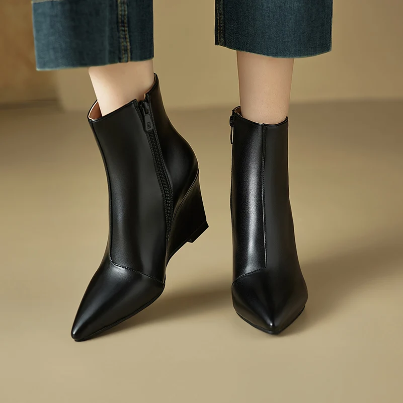 Plus-Size Damen Microfaser Chelsea Boots mit spitzer Zehenpartie, Keilabsatz, seitlichem Reißverschluss, Ankle Booties, Damenmode für den Alltag und Partys, kurze Stiefel.