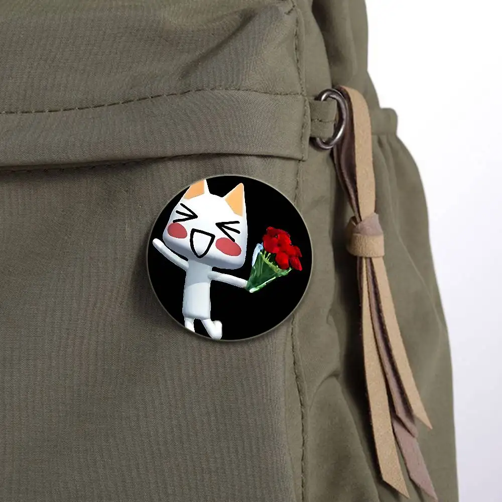 Inoue Toro دبابيس جديدة دبوس زر ناعم مضحك سخيف Gnarpy على لوح التزلج ميمي شارة ألعاب جمع الهدايا S