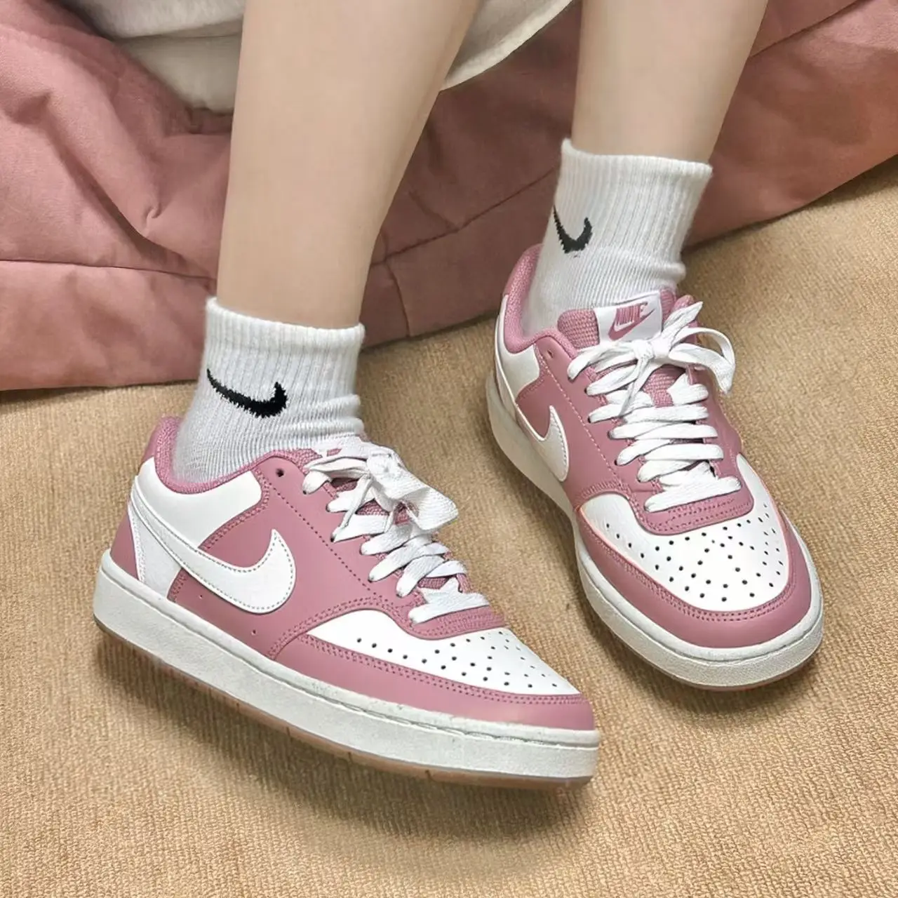 Nike Court Vision Low Low-Top Sneakers for Women, Comfortable, Versatile, Fashionable, Thin-Soled, Non-Slip, Wear-Resistant, Pink and White Dh3158-603