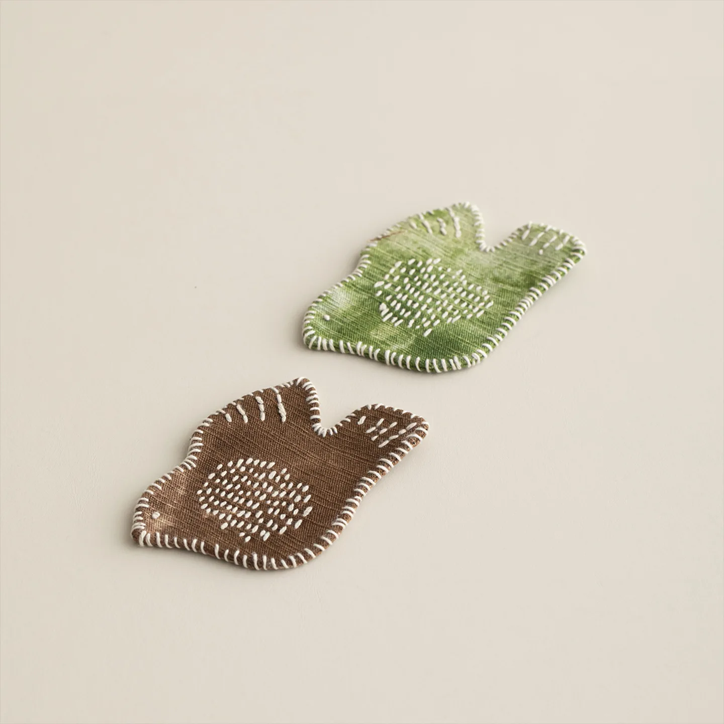 Embroidered Bird Tea Coaster Desktop Heat Insulation Pad Tea Mat Fabric Cup Holder Anti-scald Tea Coaster