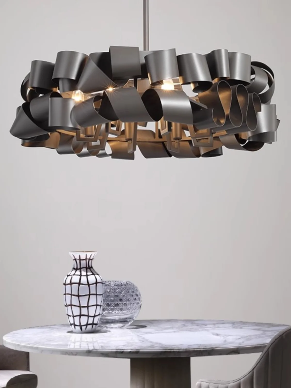 

Modern Minimalist And Luxurious Design With Sensory Lighting For Villas, Living Rooms, Dining Rooms, Minimalist Art Chandeliers