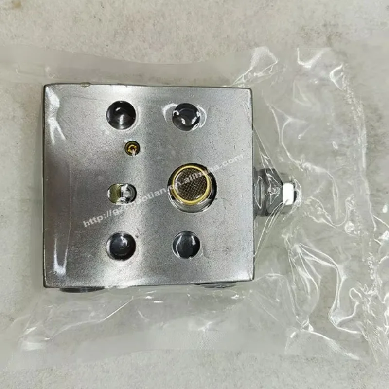 

Excavator Spare Parts PC400-6 Pressure Reducing Valve 702-21-55100 Diesel Engine Parts Pressure Relief Valve 7022155100