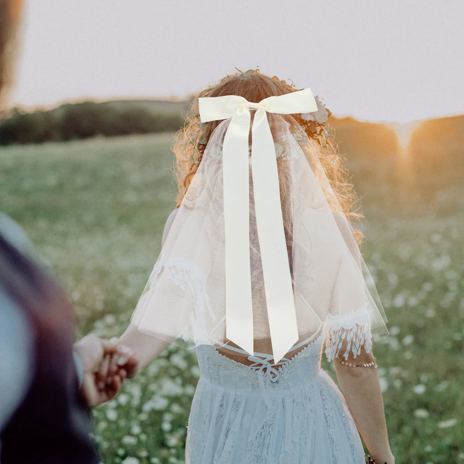 

Bridal Short Veil Bowknot Light Weight Wedding Hair Accessory White Lace Veil Bachelorette Party Short Veils for Brides