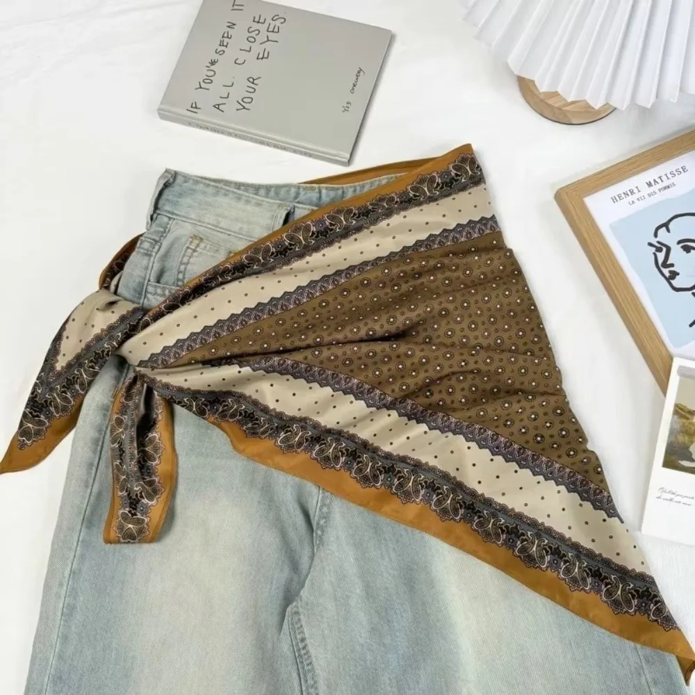 Retro Green Triangle Scarf Advanced Feeling All-Matching Retro Scarf Old Money Style Temperament Korean Style Scarf Outdoor