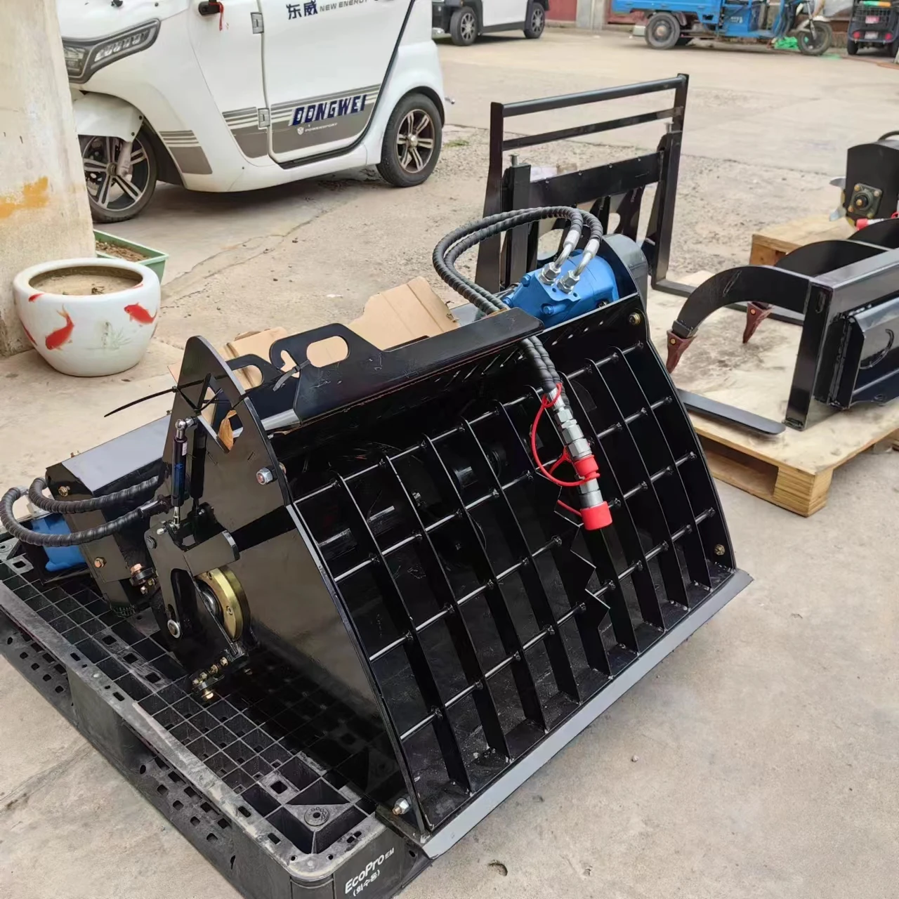Mixing  Bucket Attachment  for Mini Skid Steer Loader on Sales
