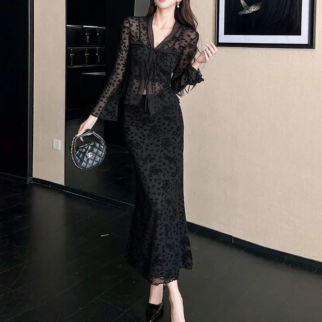 Elegant Sexy Fashionable Lace Set V-Neck Belted Top with Fish Tail Long Skirt Two-Piece Women's Spring Autumn Casual Sportswear