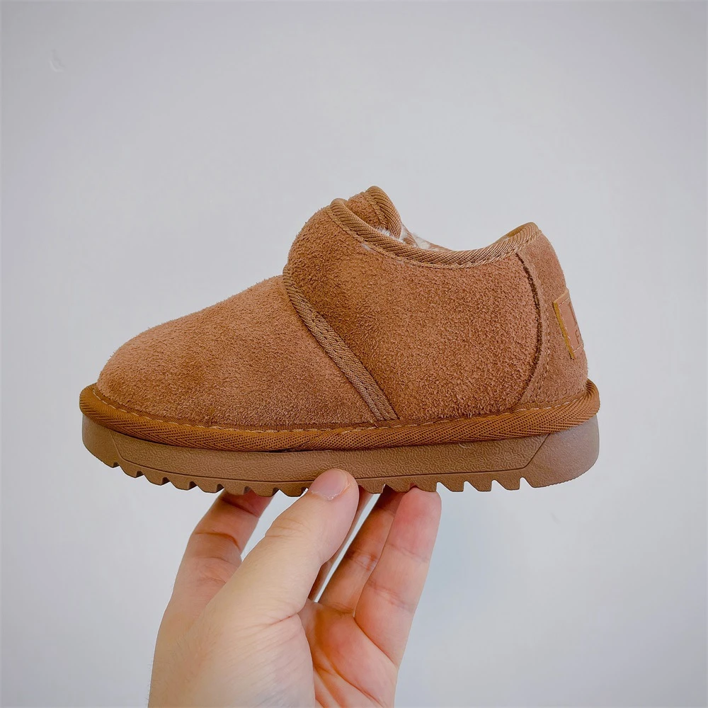 Genuine leather children\'s snow boots 2024 winter boys baby bread shoes thickened plus velvet girls cotton shoes short boots