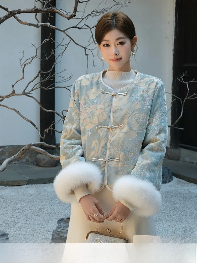 

Новая китайская женская зимняя куртка EIA One Yard Fraance 90 из белого пуха с отстегивающимся мехом и цветочной вышивкой