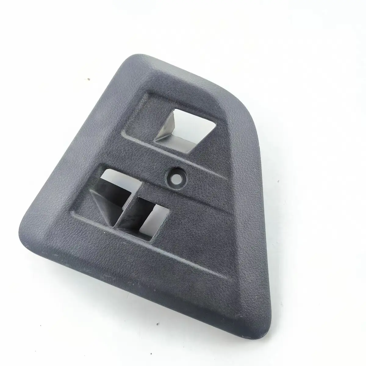 

Applicable to Roewe 550 MG MG6 Floor Rear Air Duct Air Conditioning Foot Vent Cover