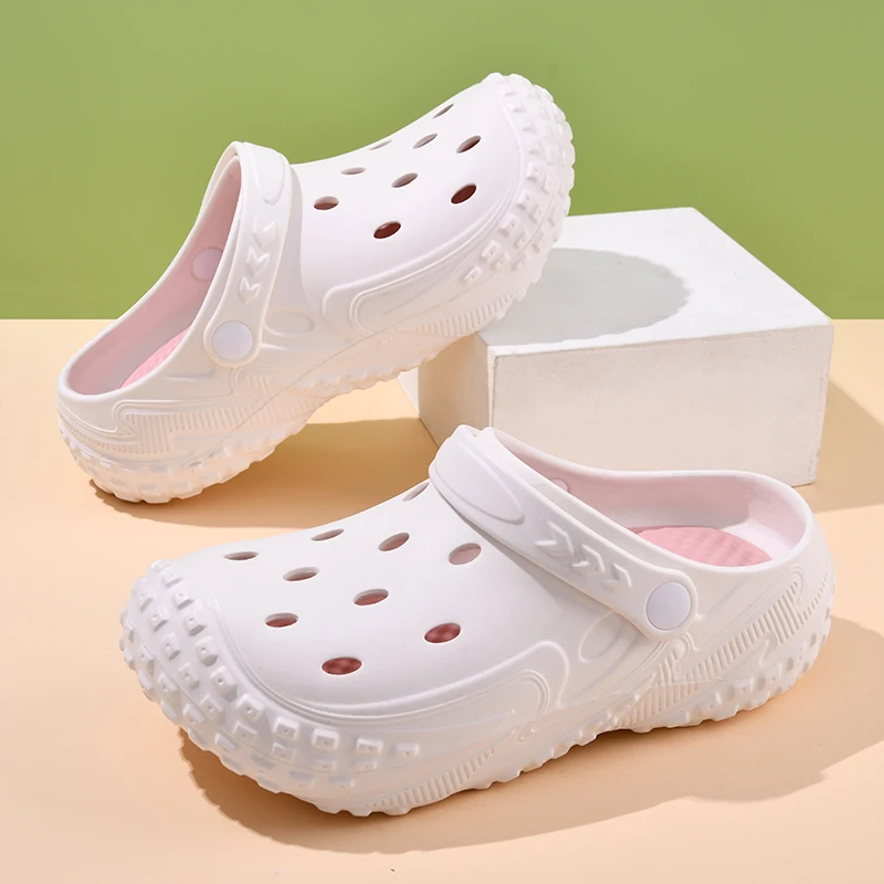 

Новые женские сабо 2026 года для лета, уличные тапочки с закрытым носком, нескользящие, износостойкие, обувь для медсестер, легкие пляжные туфли