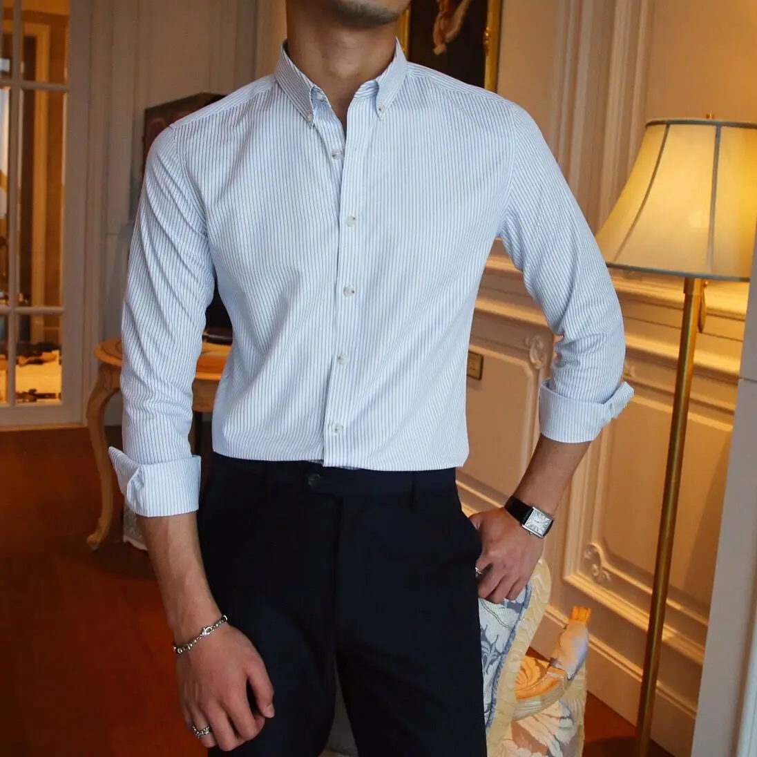 

Мистер. Новая мужская рубашка Deer Tee сине-белая в полоску, повседневная, с длинным рукавом, приталенная, не требующая глажки, молодежная, в корейском стиле, для бизнеса и повседневной носки