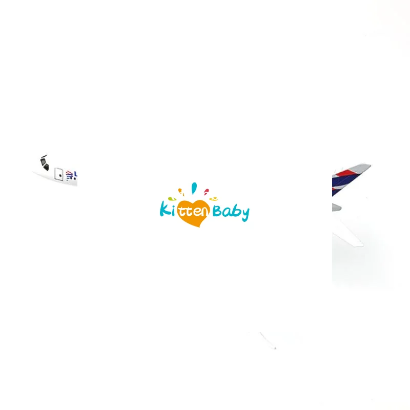 1 Set Chile LATAM Airlines With Base 16CM 1:400 B787 Model Metal Alloy Aircraft Plane Collectible Display Toys Model Aviation