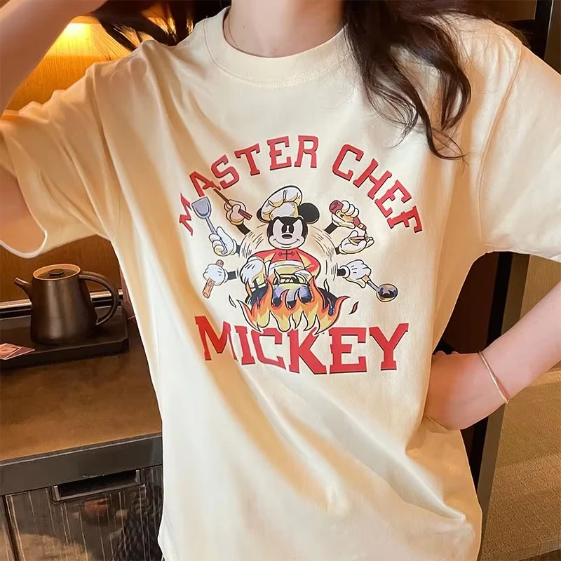 

The 2025 summer new creative Mickey print T-shirt is a loose and fashionable short-sleeved couple's top for men and women