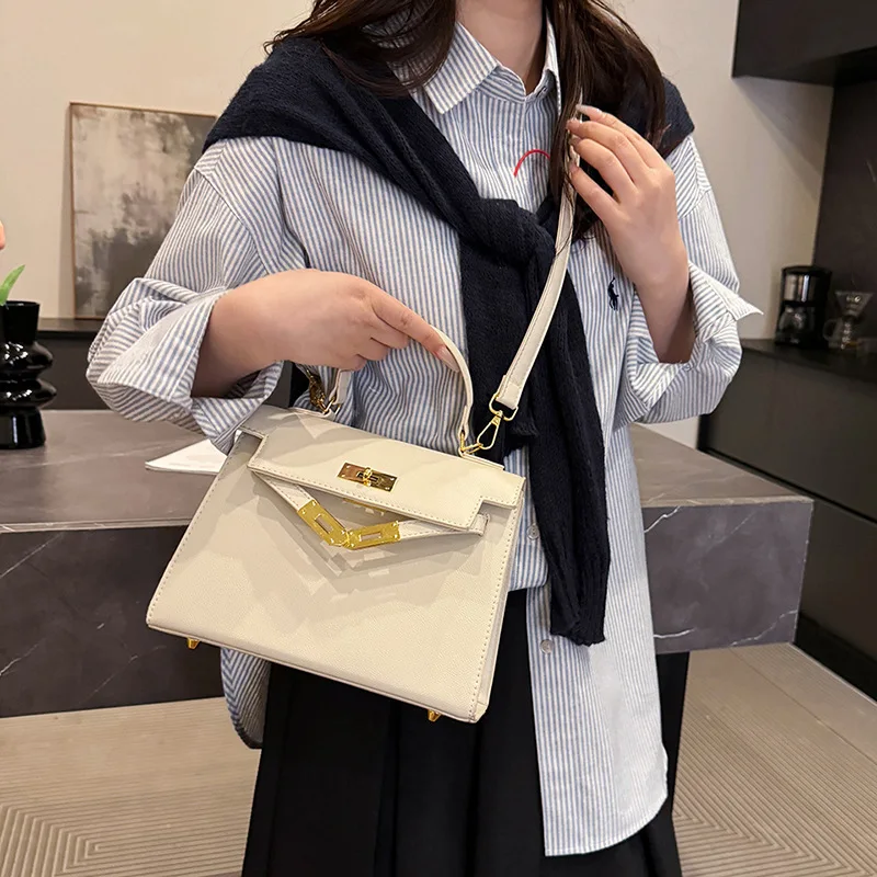 

Новый модный, уникальный, классический и роскошный бренд — высококачественный дизайн — чистый цвет — платиновая сумка на одно плечо