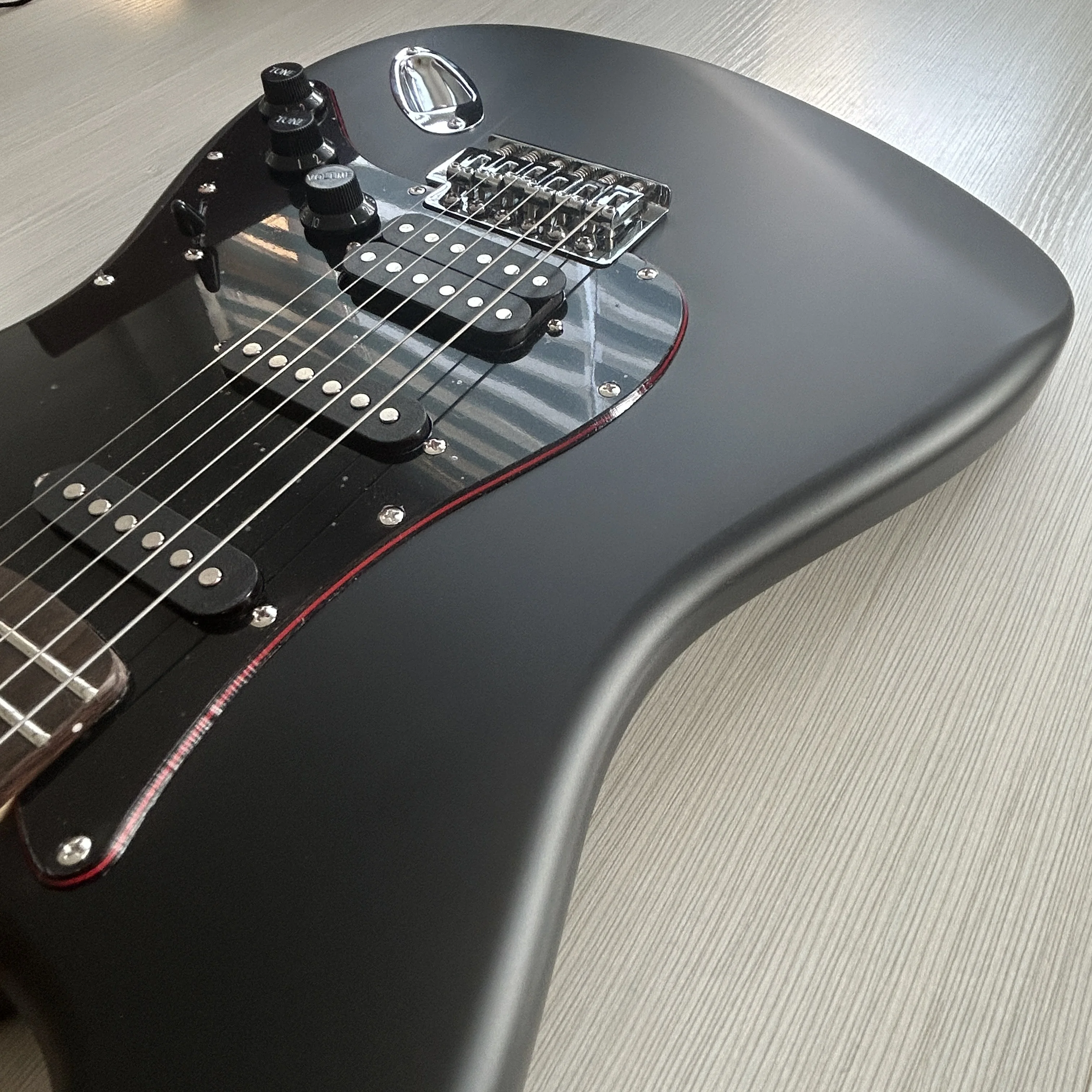 Matte Black Stratocaster ,HSS Guitar ,Solid Body ,Mahogany Fretboard Professional Electric, High quality electric guitar