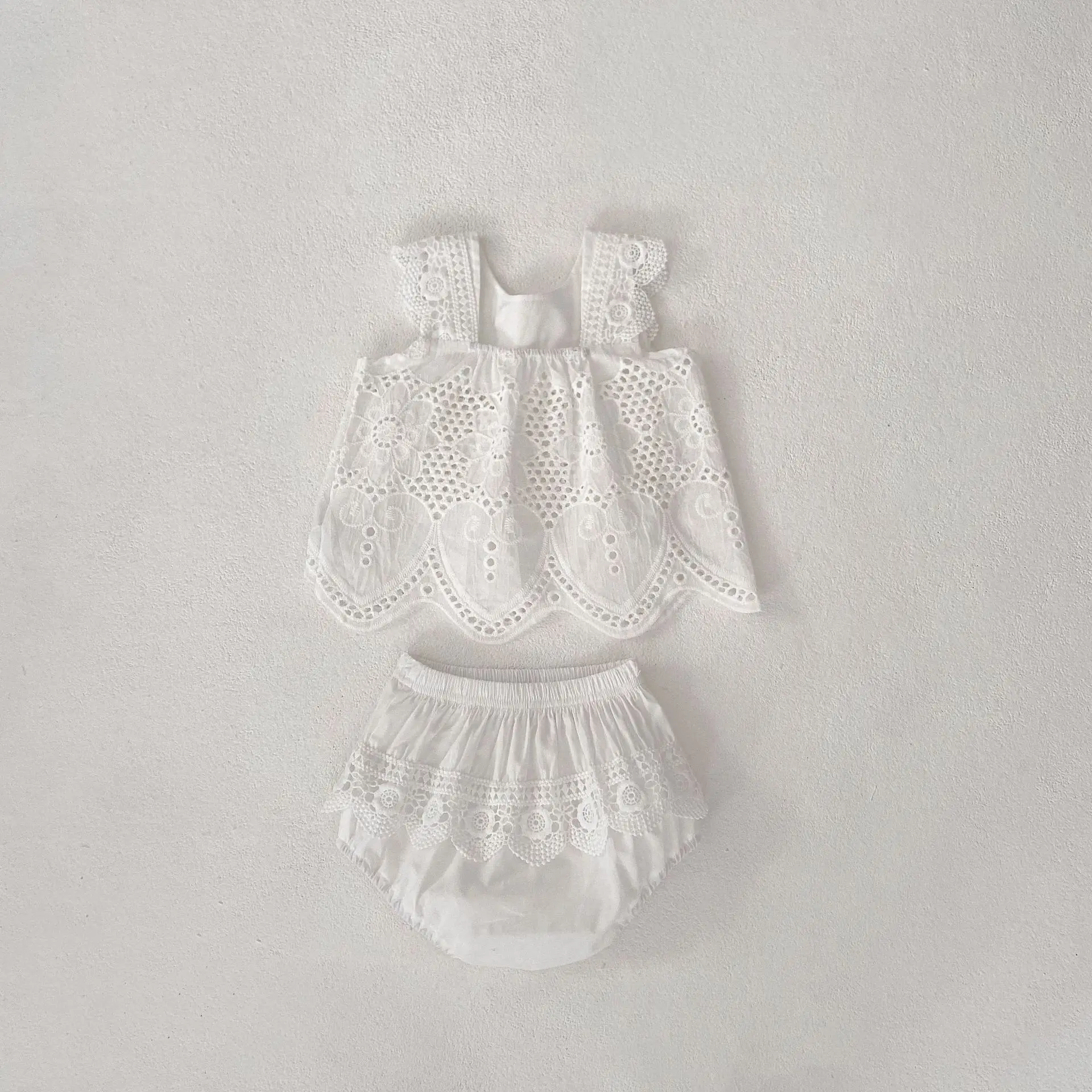 Summer Baby Girl Round Neck Sleeveless Lace Splicing Top+Clear Color Bag Pants 2-piece Set