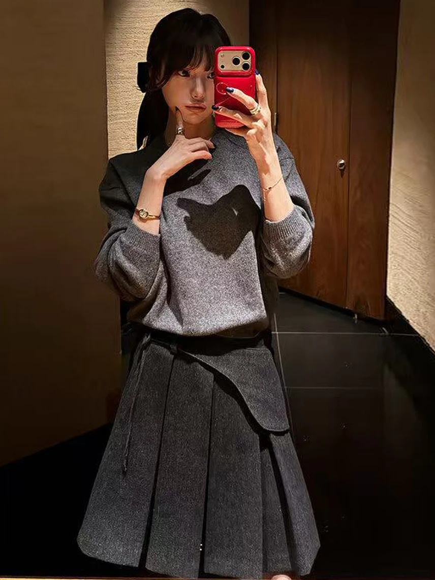 กระโปรงทรงเอ midi สไตล์เรโทรสำหรับผู้หญิง ฤดูใบไม้ร่วง ฤดูหนาว กระโปรงพลีทเอวสูงทรงเข้ารูป กระโปรงยาวแบบไม่สมมาตร เหมาะสำหรับใส่ไปทำงาน