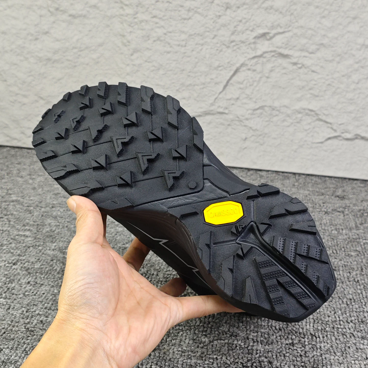 Men's Breathable Bouncing Trail Running Shoes Sneakers Anti-slip Cushioning Outdoor Thick Sole Running Shoes