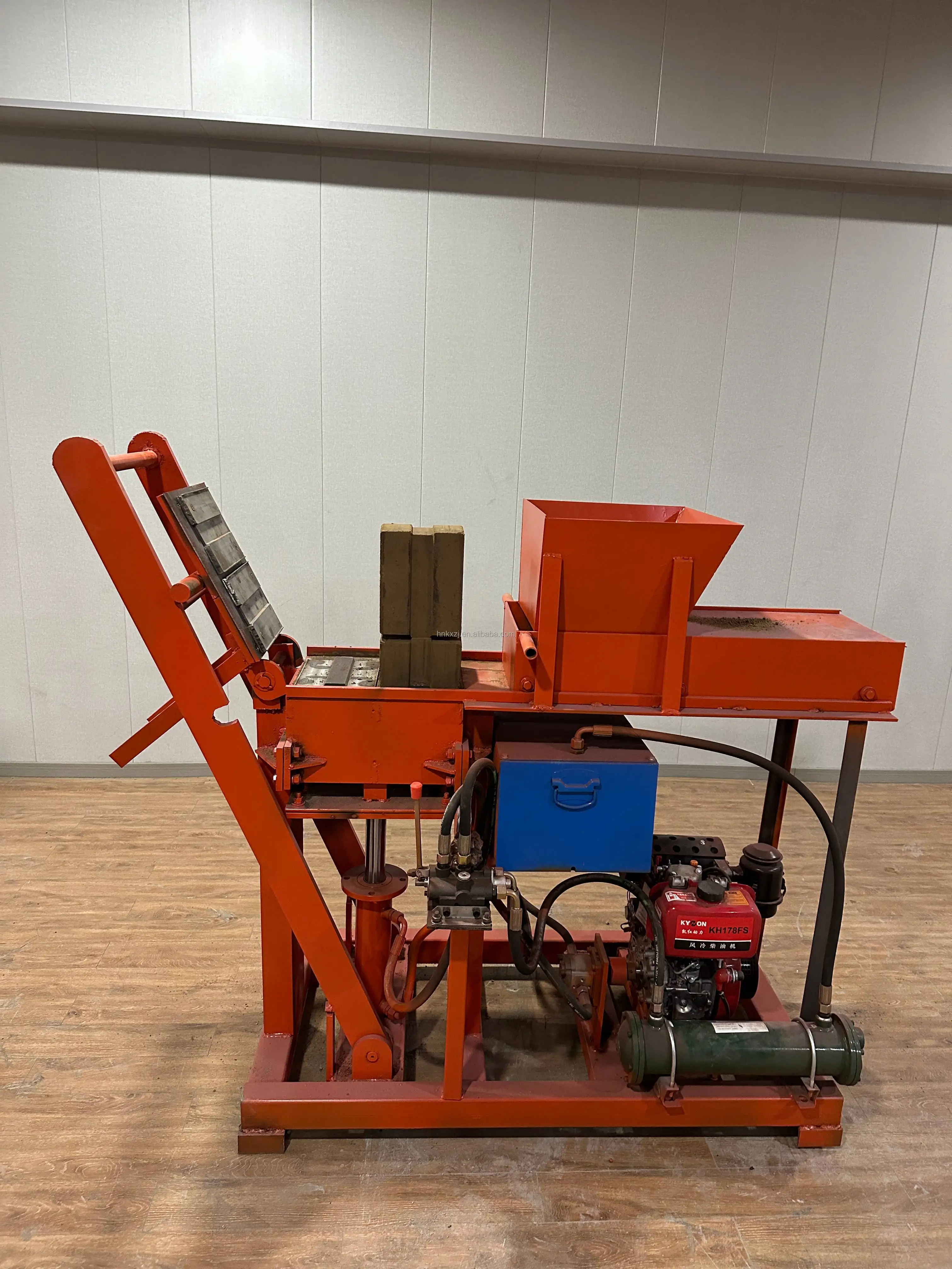 Popular Fully Automatic  Soil Block Maker with High Output and Stable Performance Brick Making Machine