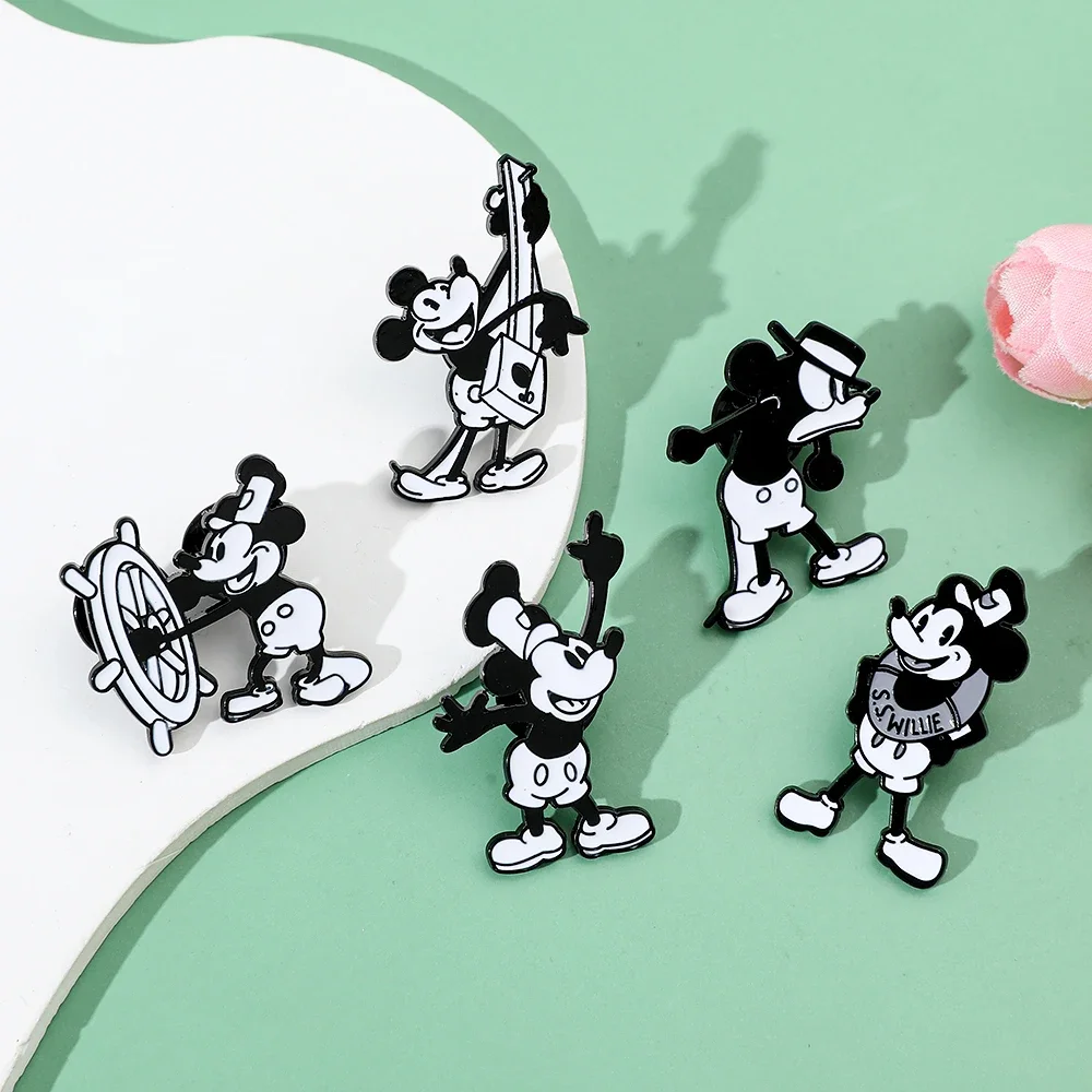 5 Pc Cartoon First Generation Mickey Mouse Brooch Cute Anime The ship Chief Rat Enamel Pin Fashion Animal Metal Badge Jewelry