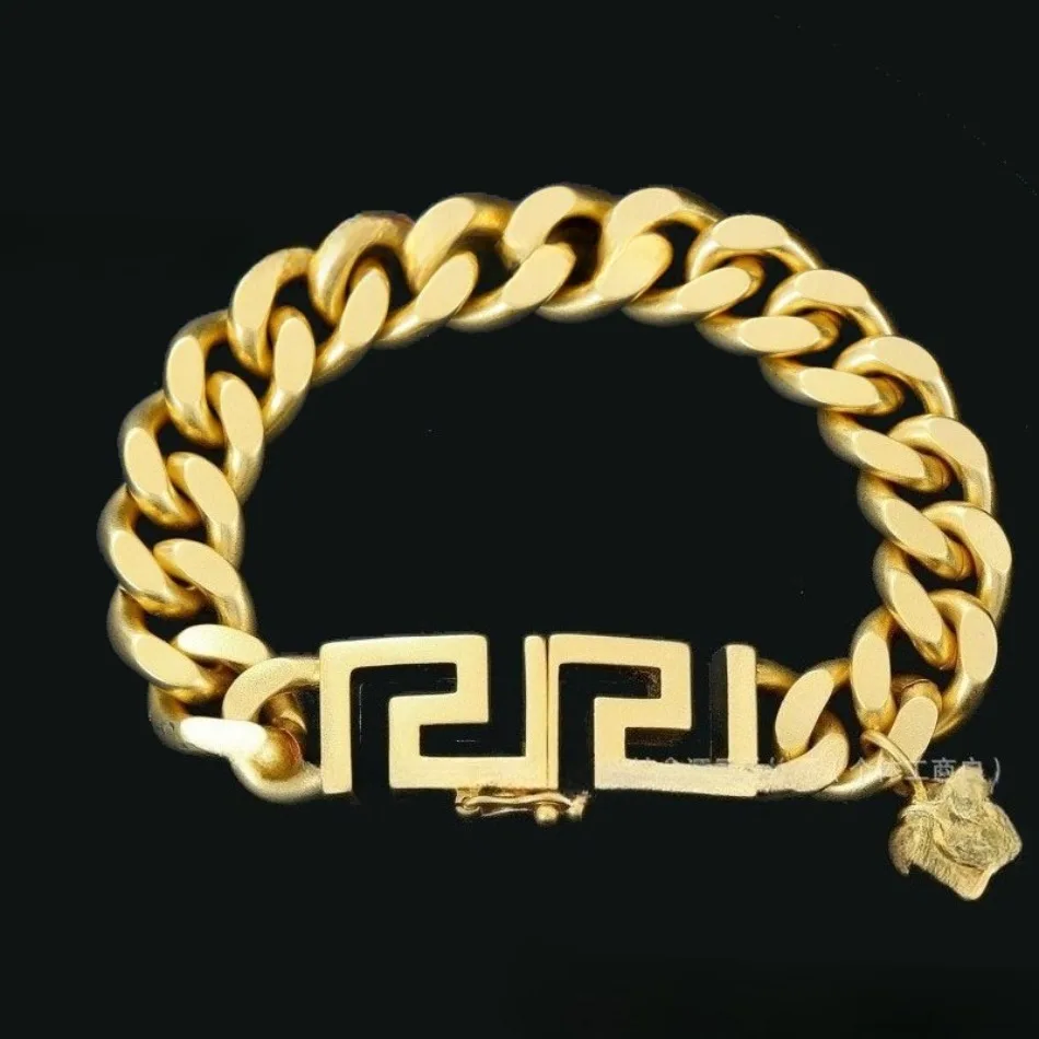 Triangle Geometric Pendant Bracelet - European & American Vintage, High-End Versatile Wrist Accessory for Her