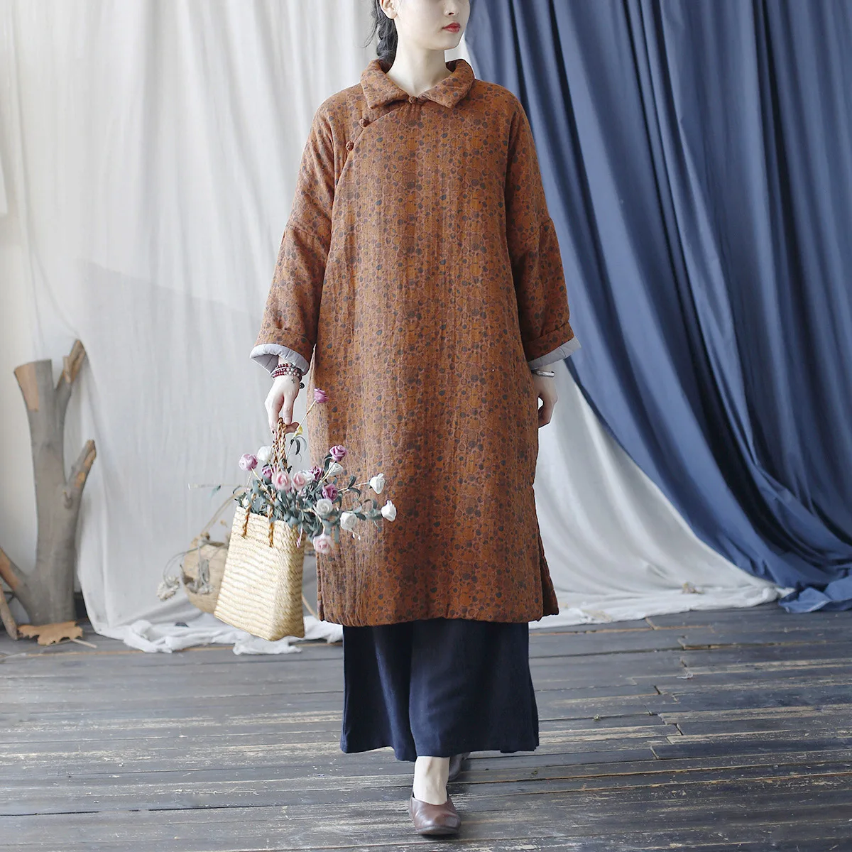 

Женская легкая стеганая куртка, хлопковый пуловер с цветочным принтом, длинное пальто, свободная китайская теплая верхняя одежда с маленькими лацканами, осень-зима