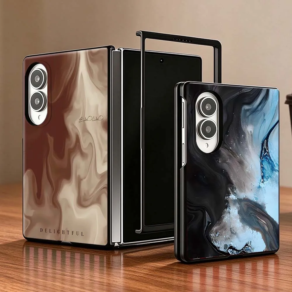 Brown Creamy Swirl Pattern Style PC Foldable Hard Phone Case For Samsung Galaxy Z Fold 8 5G Non-slip Shockproof Black Shell