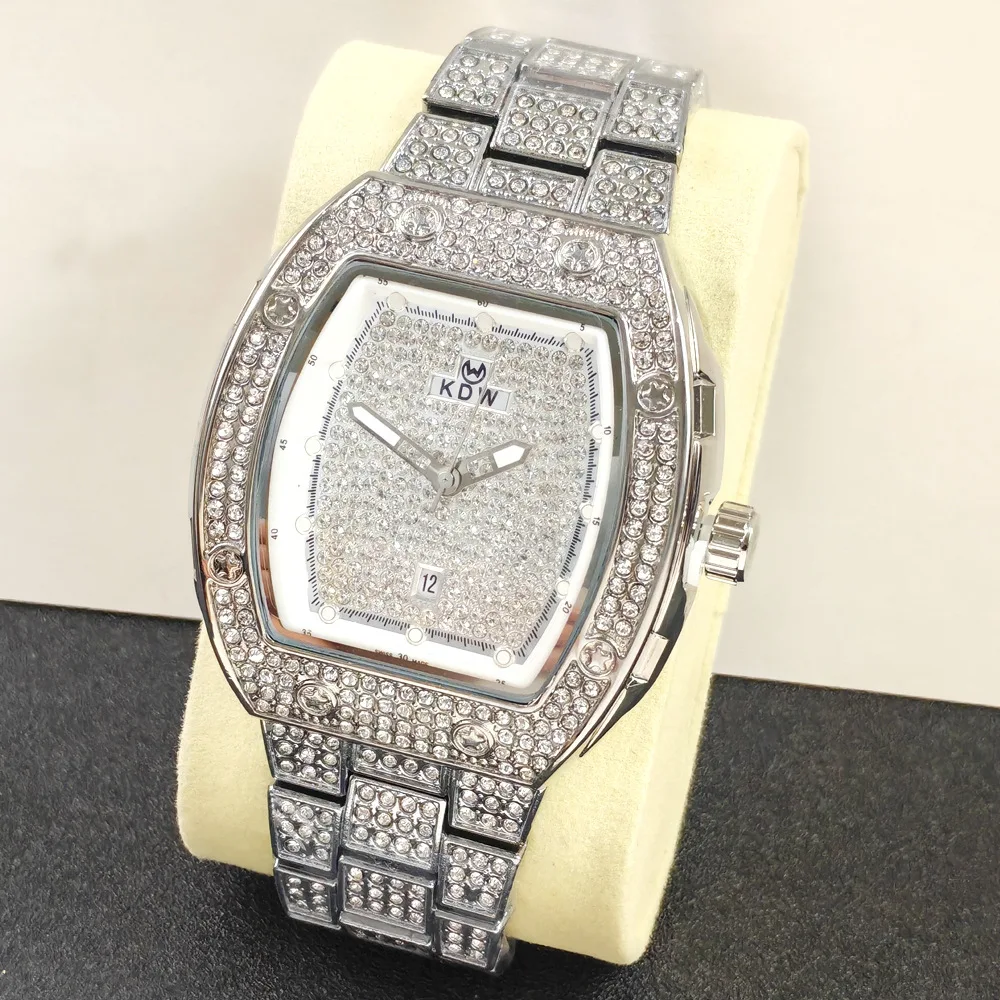 

Hot Selling Ice Out High Quality Tonneau Top Luxury Full Diamond Quartz Watch Men Silver Steel Wristwatch Hip Hop AAA Male Clock