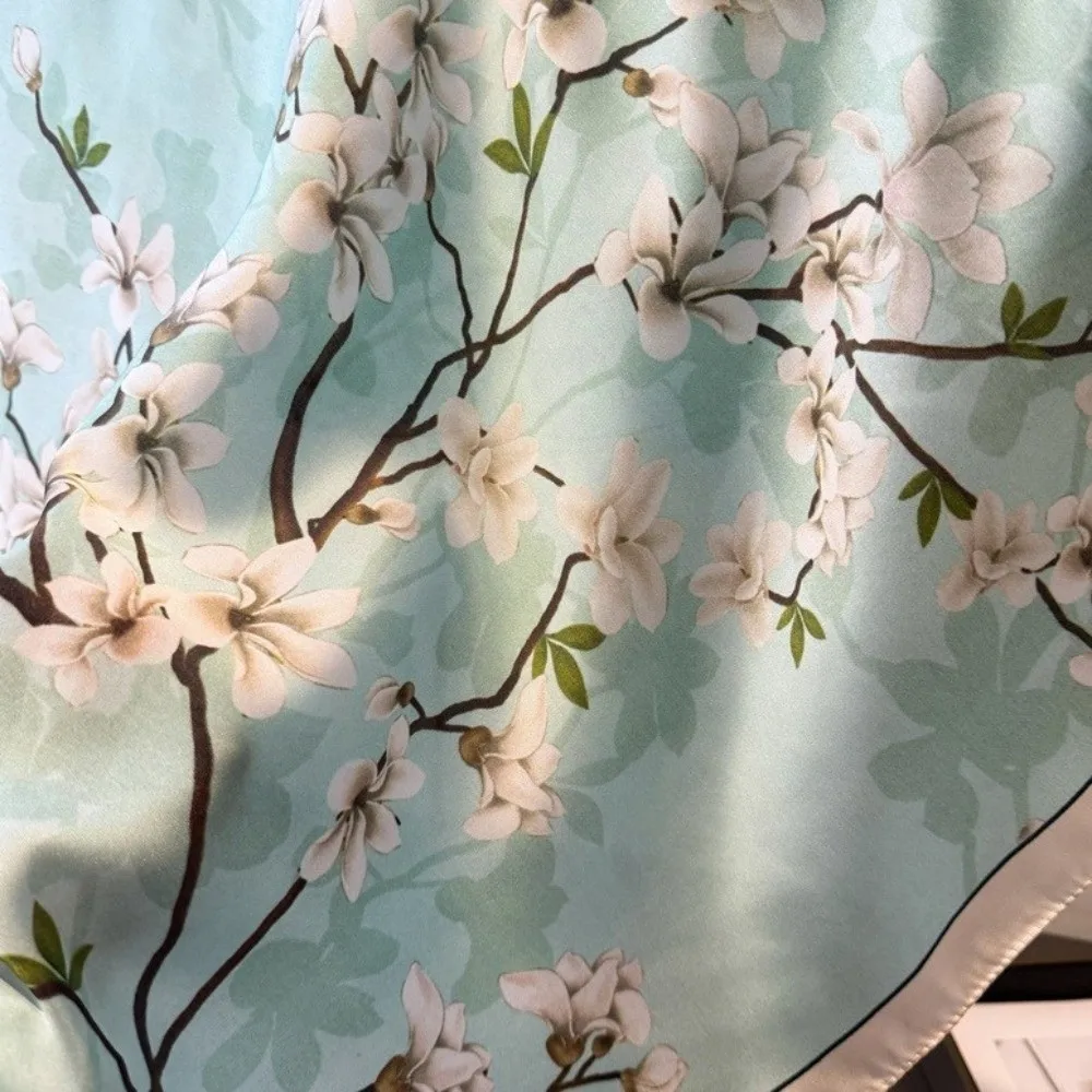 

Fashion Floral Print Square Silk Scarf Luxury Elegant Bandana Scarf Polyester Soft Hijab Scarf Beach