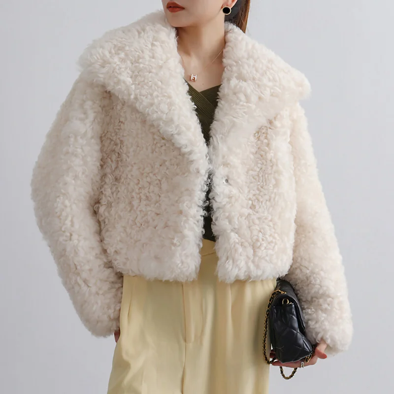 2024 Women Luxury Winter Coat Lamb Fur Women Shearling Jacket Real Wool Turn Down Collar Fashion Crop Coat