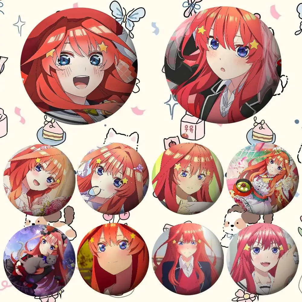 Cartoon Itsuki Nakano Cover Broschen Lustige Meme-Abzeichen Modeschmuck Geschenke