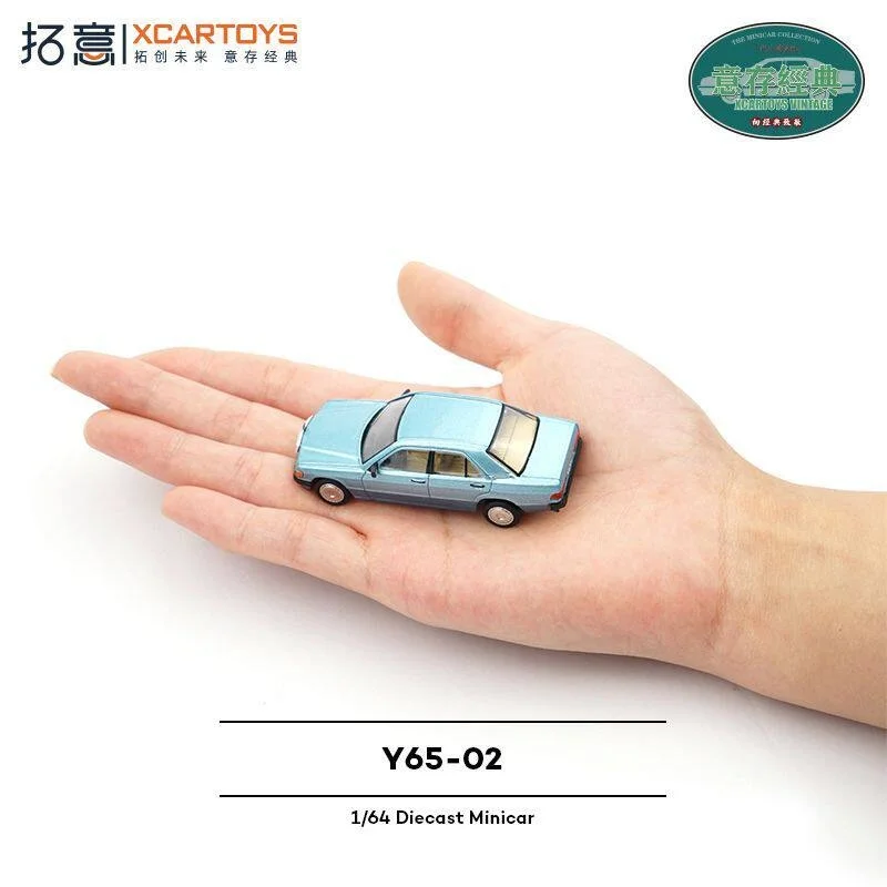 

XCARTOYS 1/64 190E Blue Alloy Car Static Model Mini Vehicles Toy Gift Christmas Automotive Model Ornaments Adult Collectibles