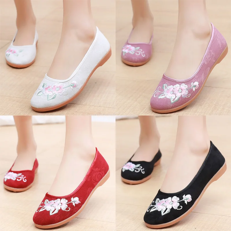 New Fashion Ladies Shoes Flat Soft Sole Casual Embroidery Chinese Women\'s Shoes