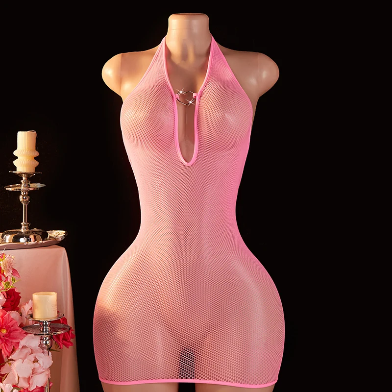 انظر من خلال فستان نسائي مثير شبكي وردي مثير ملابس داخلية مثيرة مجوفة ملابس داخلية عميقة على شكل حرف V رقبة معلقة بدون ظهر أزياء مثيرة