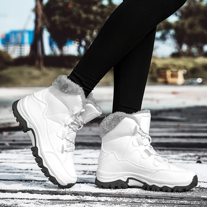الشتاء المرأة أحذية الثلوج 2025 جديد في الهواء الطلق سميكة أفخم الإناث أحذية رياضية حذاء الثلوج الدافئة سميكة وحيد الثلوج مقاوم للماء حذاء قطني