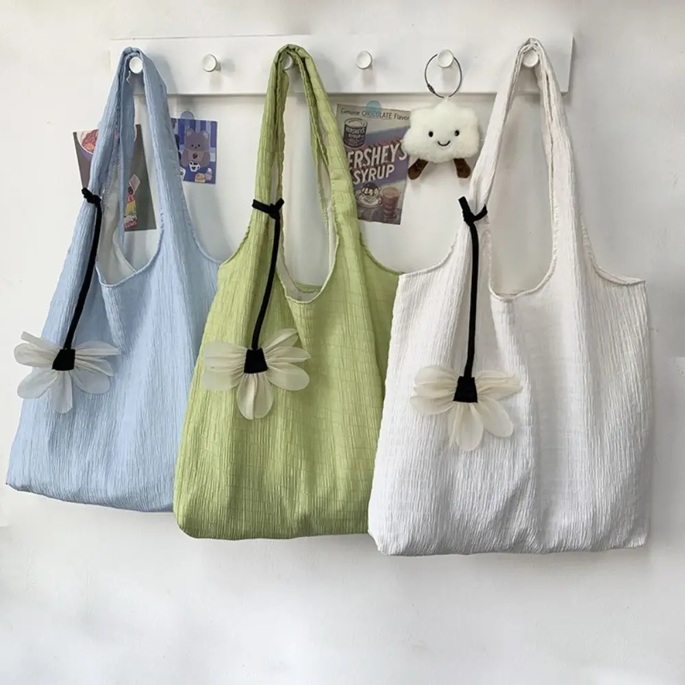 حقيبة كتف نسائية ناعمة INS حقائب حمل كاجوال حلوة مع قلادة على شكل زهرة حقيبة يد ذات سعة كبيرة بلون سادة للاستخدام اليومي