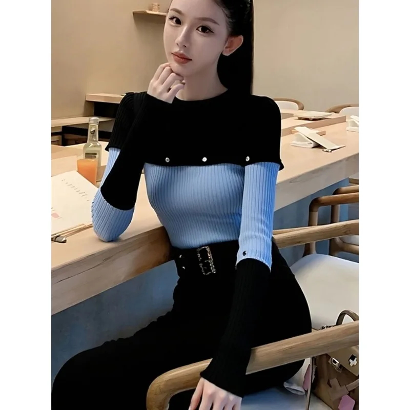 

Autumn and Winter Retro Contrasting Color Splicing Knitted Bottoming Shirt for Women with High-end Versatile Long-sleeved Tops