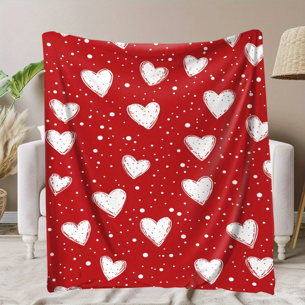 A Heart-patterned Blanket That's Warm and Cozy, Perfect for Commemorating Special Moments. It's an Ideal Holiday Gift for Classm