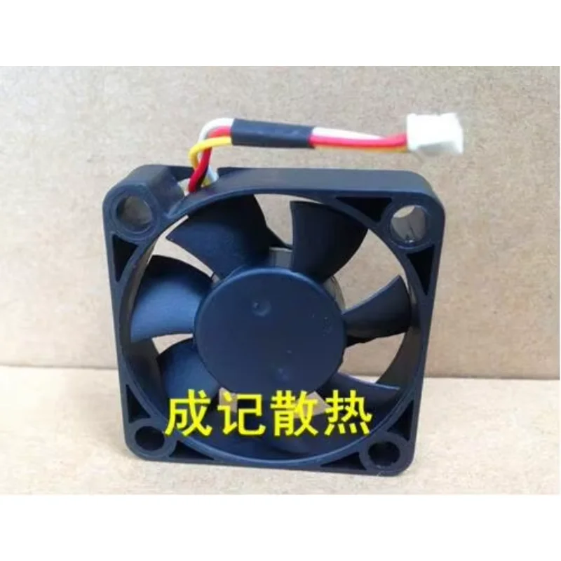 ADDA AD0405MB-G7B DC 5V 0.15A 40x40x10mm Ventilador de refrigeración de servidor de 4 cables