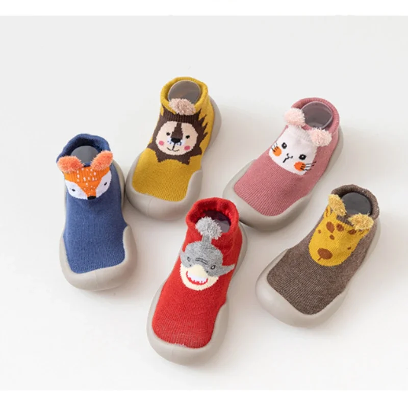حذاء مشي للأطفال بنعل ناعم ، جوارب مانعة للإنزلاق ، أحذية جيدة التهوية ، داخلية وخارجية ، للربيع والخريف
