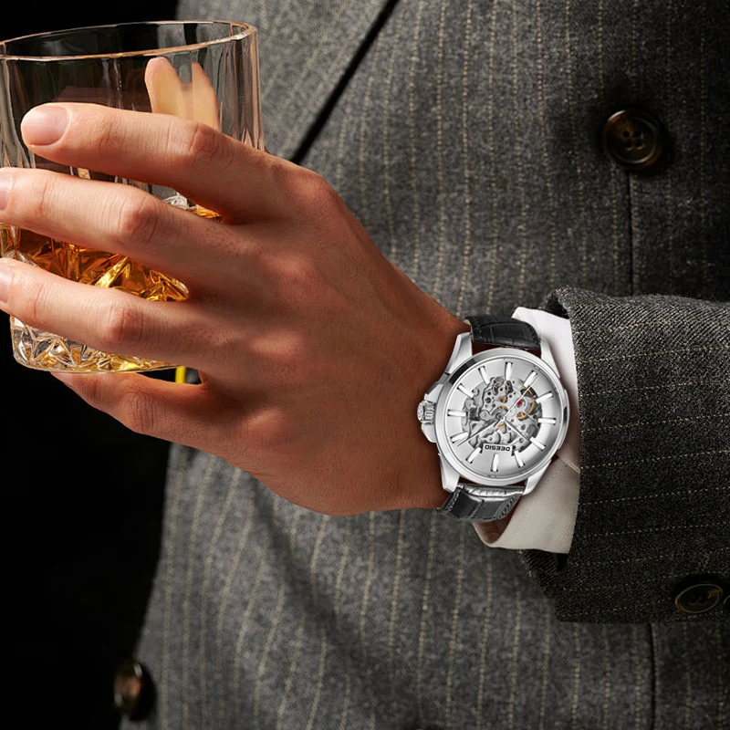 ساعات Deesio للرجال N821CP ساعة ميكانيكية مجوفة بحركة أوتوماتيكية 30 متر مقاومة للماء ساعة يد فاخرة على الموضة مع صندوق هدايا