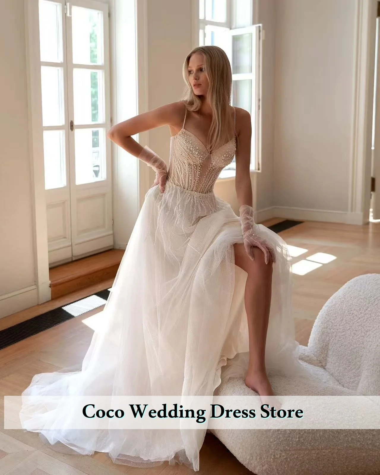 Customized  Elegant Spaghetti Straps Wedding Dresses For Women Illusion Lace Appliques Goddess Bride Tulle Robe De Mariee