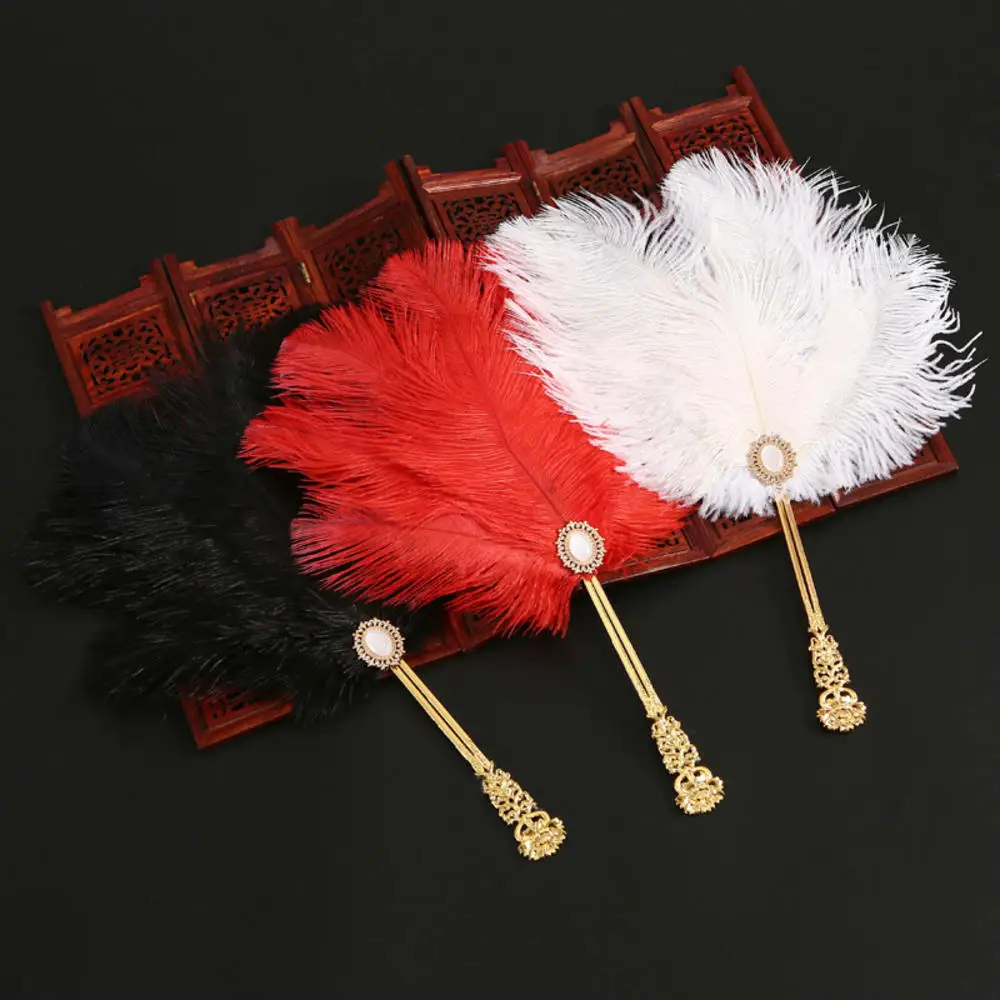 Éventail en plumes d'autruche Lolita, éventail rond avec manche creux doré, éventails de danse de cour gothique, décorations de fête de mariage pour femmes