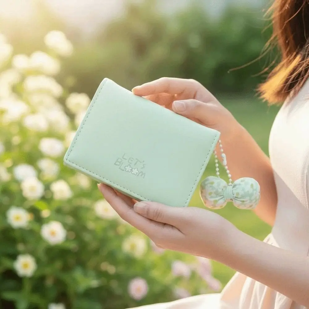 

Portable Candy Color Wallet PVC with Bow Pendant Short Leather Purse Anti-splash Water Multiple Card Three Fold Card Bag Work