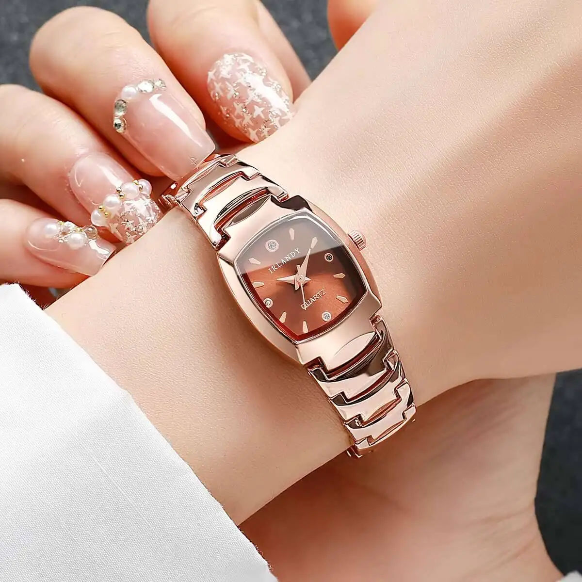4PCS/Set Fashion Square Women Watches Elegant Quartz Wristwatch for Ladies Clock Reloj Mujer（Without Box）