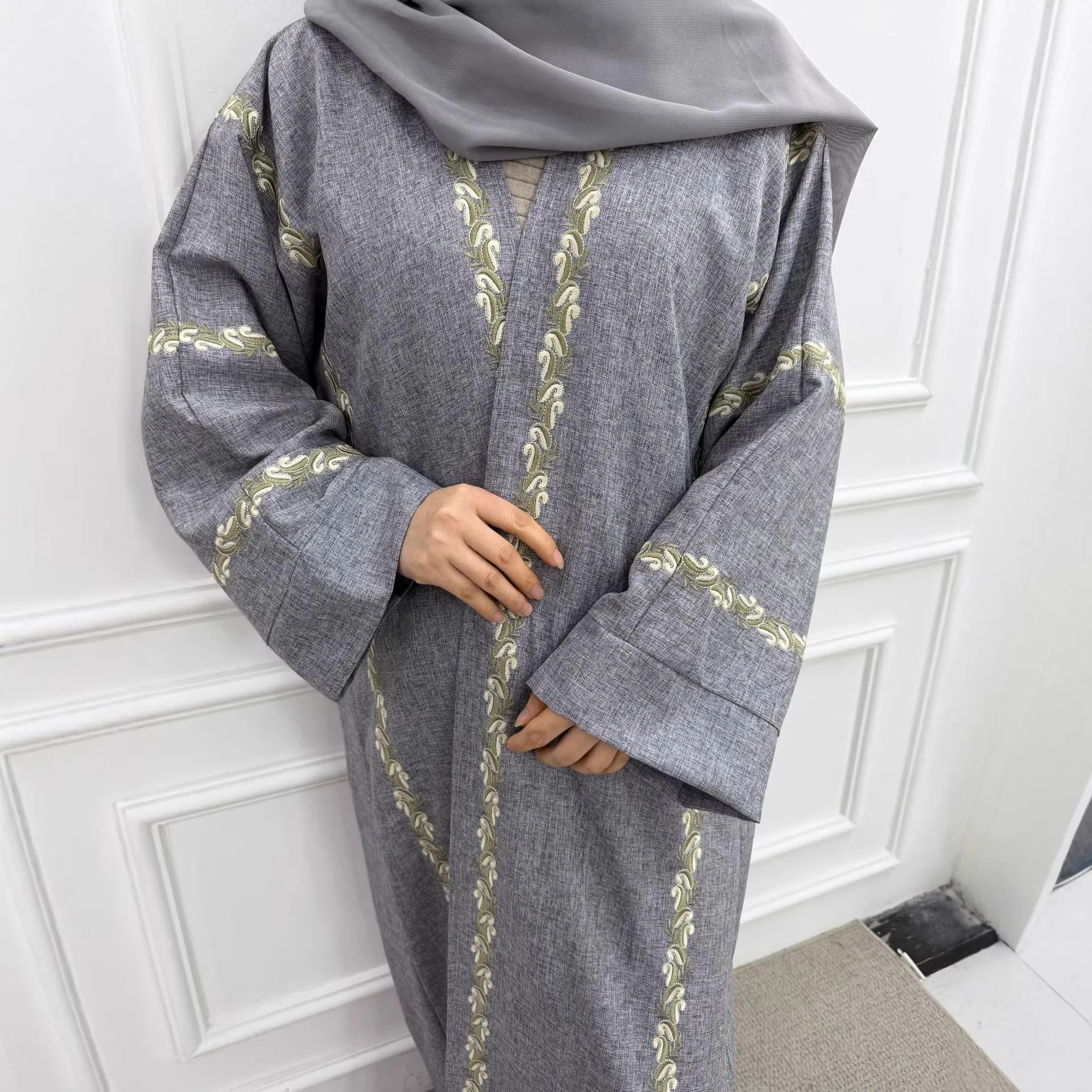 2026 Latest Turkey EID Modest Elegant Casual Embroidery Abaya Dress Kaftan Long Sleeves Maxi Dresses Cardigan for Women