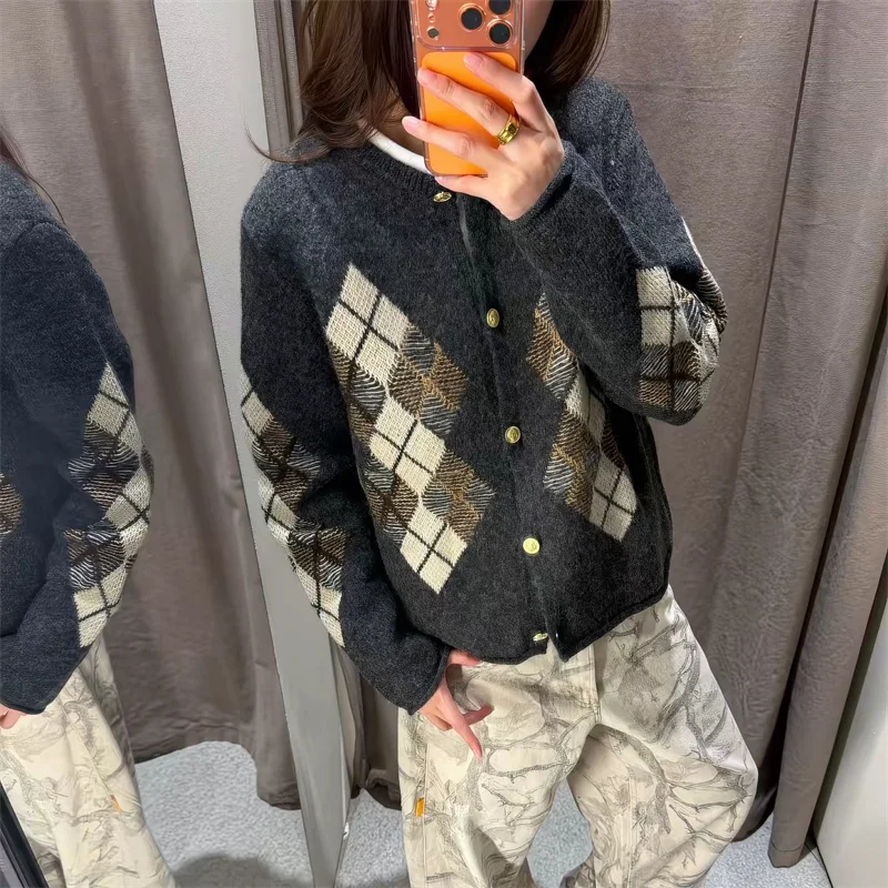 Ms. Guobioziy Top 2026 Spring and Autumn New Fashionable Versatile Long-Sleeve Round Neck Diamond Pattern Knit Cardigan
