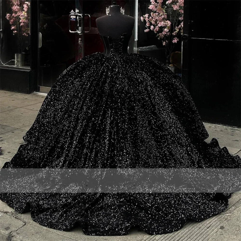 Angelsbridep Abito da ballo con scollo a cuore in tulle nero glitterato Abiti Quinceanera di 15 anni Perline Abito da festa Brithday personalizzato